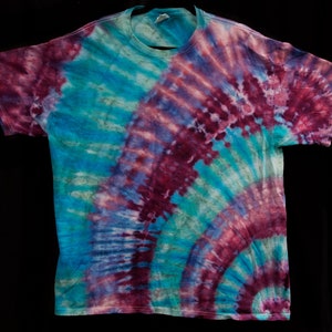 Tie-Dye Unisex T Shirt Size XL Teal Purple Lavender Hand Dyed Bottom Corner Spiral T-Shirt