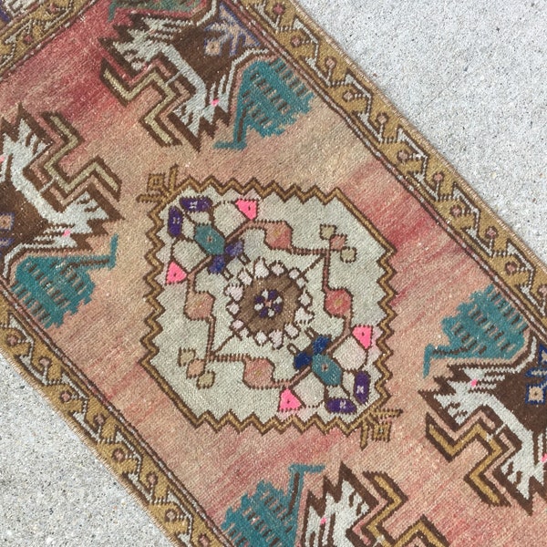 1'5"x2'8" Tiny Vintage Turkish Rug | Door Mat | Entry Mat | Bath Mat | Kitchen Rug