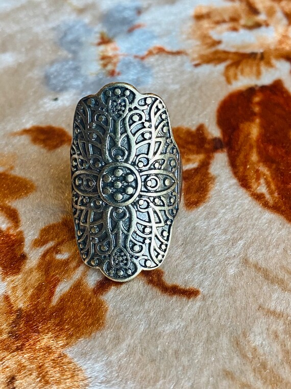 Vintage Engraved Silver Statement Ring - image 1