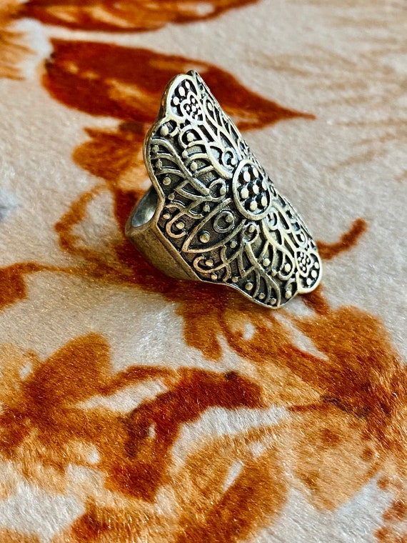 Vintage Engraved Silver Statement Ring - image 4