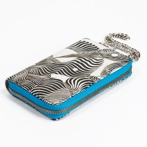 Cartera de mano de cuero Zebra Graffiti impresión Zip alrededor con cadena de pulsera