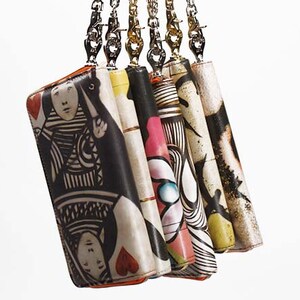 Cartera de cuero Swirl Graffiti Impresión Zip Alrededor con Cadena Wristlet