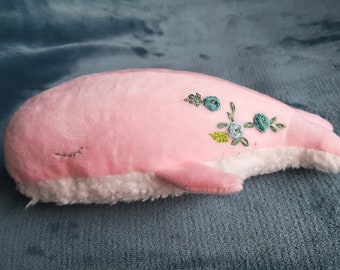 Small embroidered whale soft toy for pale pink decoration