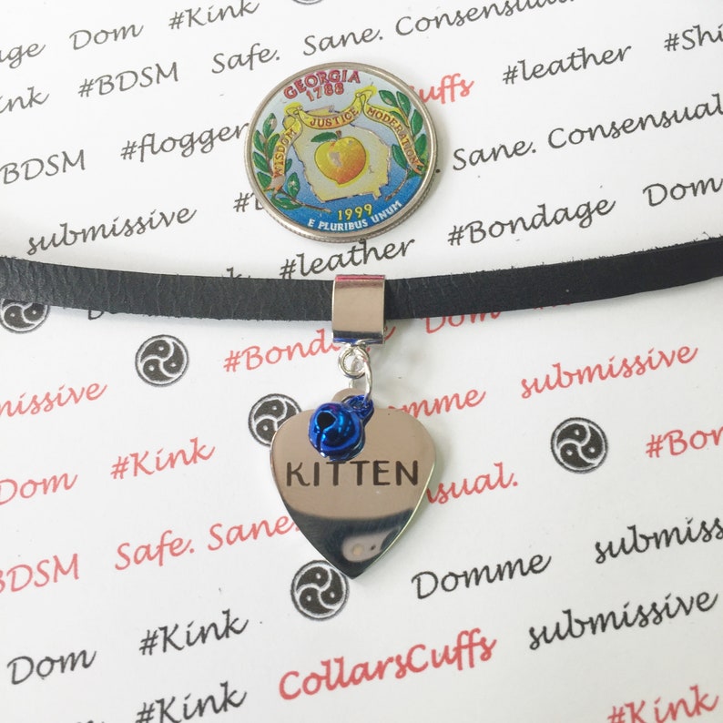 Discreet public day collar Submissive original day choker wStainless Steel gatita KITTEN heart charm wjingle bell /& 14 deerskin leather
