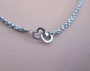 stainless steel dainty connected intertwined double hearts mother daughter sisters minimalist symbolic necklace jewelry unisex nonbinary
