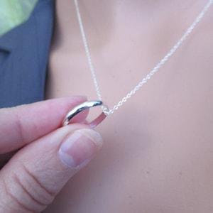 nonbinary necklace minimalist understated Submissive Original 14kt White gold O Ring of O eternity circle & 925 sterling silver dainty chain