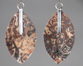 Earrings in pumpkin spice marbled fabric - lightweight, marbled, 3D, brown, ochre, charcoal
