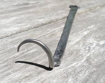 Hand Forged Steak Turner, Metal Meat Flipper, Blacksmith BBQ Utensils, Steel Grill Tools, Rustic Outdoor Cooking, Pig Tail Bacon Flipper