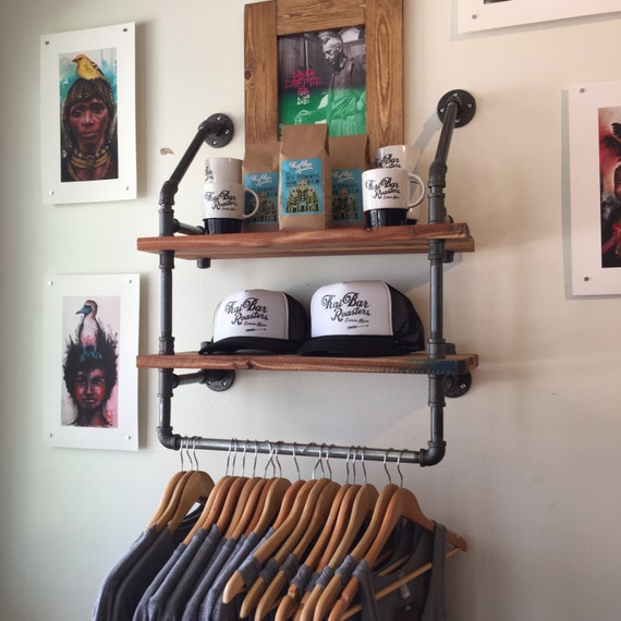 Artículos similares a Estante de la ropa industrial y doble estante