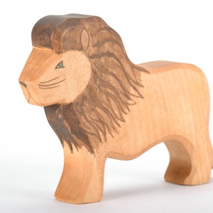 Lion Statue - Wood Lion Toy - Wooden Figurines - Wooden Animal Toys - Toys Kids - Learning Games - Animal Figurines - Dadakacraft