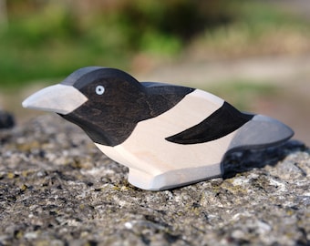 Wooden Figurine Magpie - Wooden Bird - Wood Bird Figurine - Bird Figurine - Waldorf Toys - Bird Statue - Wooden Figurine - Wooden Gift