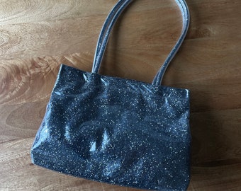 MIU MIU グレー キルティング ハンドバッグ Y2k ヴィンテージ MIU MIU レザーハンドバッグ。グレーの