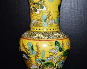 1600s Kangxi 39 s period Qing Dynasty yellow ground famille verte vase