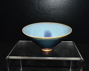 Song Dynasty Imperial Jun ware tea bowl（960—1127）stunning sky blue w. power snow splashed red meteoric 宋代雪蓝釉钧窑盏