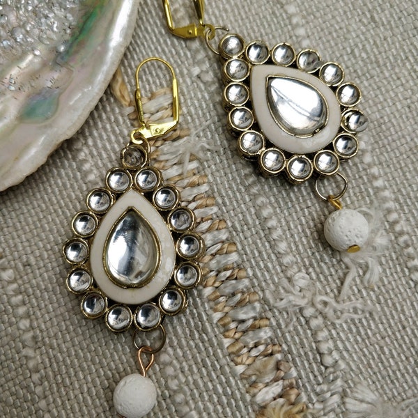 Boucles indiennes Bollywood travail traditionnel kundan cabochons verre blanc émail perle lave boucles boho boucles bohème bijoux bohème