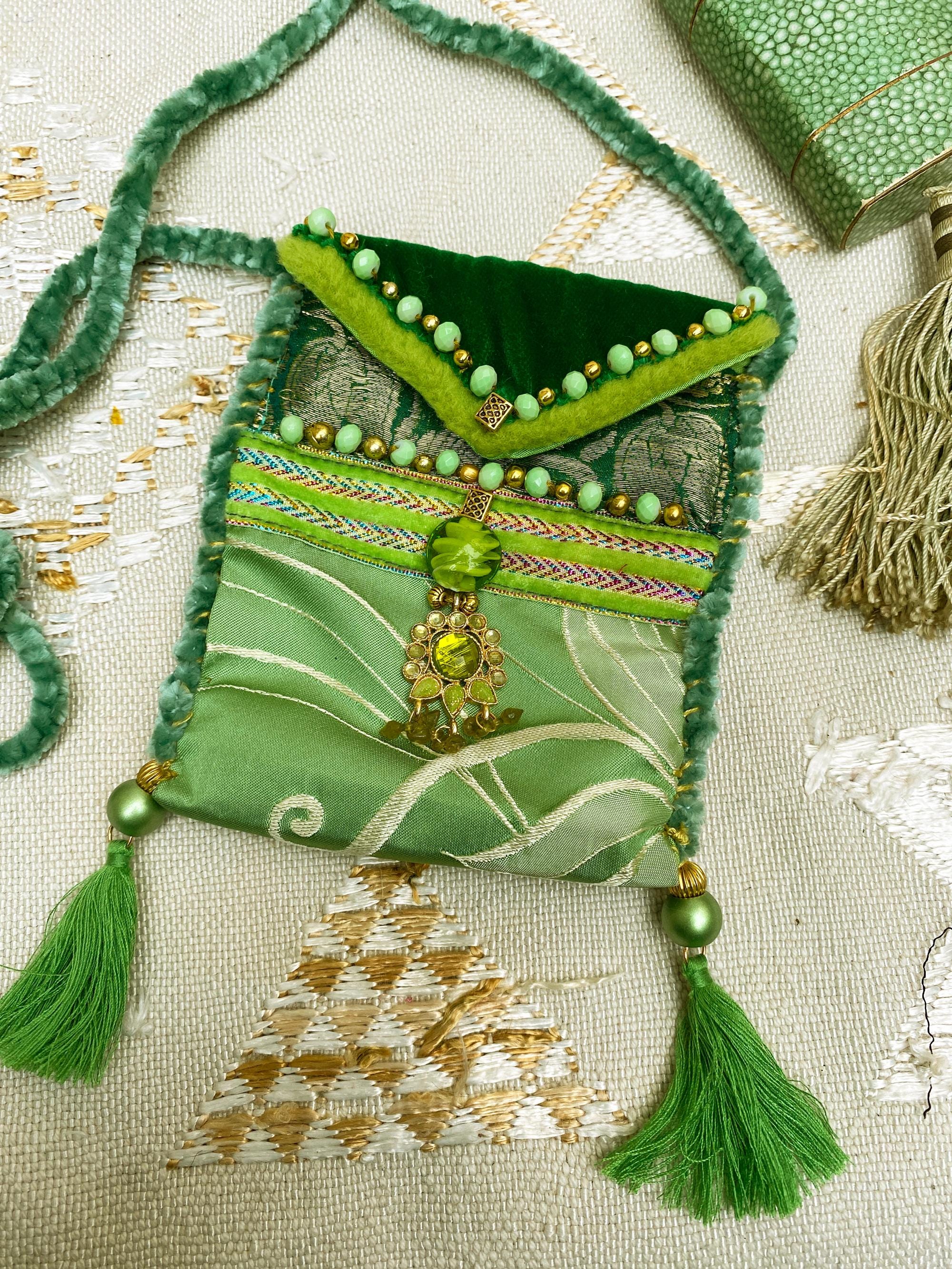 Collier Original Ecru/Vert Anis pomme p robe de Mariée/Mariage/Soirée pas cher