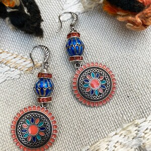 「Boho」コレクション オリジナル七宝焼きエナメル パール イヤリング ペンダント ボボシック ブルー サーモン シルバー エナメル ロゼット