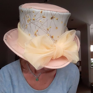 Leather Top Hat. 57cm head circumference