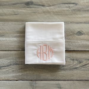 Monogram Pillowcase, Set of Monogrammed Pillowcases, pillowcase, monogram, dorm, graduation gift, personalized pillowcase, mrmrs