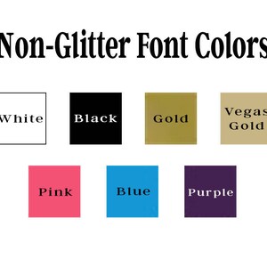 Pu&ograve; includere: Immagine che mostra una tabella dei colori dei caratteri non glitterati. La tabella include i seguenti colori: bianco, nero, oro, oro Vegas, rosa, blu e viola. Ogni colore &egrave; visualizzato in un quadrato con il nome del colore scritto al centro.