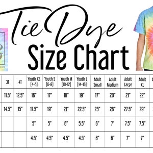 Peut inclure: Tableau des tailles Tie Dye avec mesures en cm pour la largeur du corps, la longueur totale du corps, la longueur des manches et la circonf&eacute;rence du cou. Tailles jeunes et adultes. Un t-shirt tie-dye est montr&eacute;.
