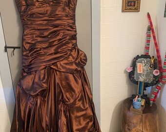 Vintage Formal 1990s Floor-Length Evening Prom Gown / Homecoming Brown Shimmery Jianini Sleeveless Dress w/Crinoline / Size 12 Taffeta Gown