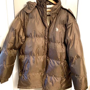 Ralph Lauren Polo Fleece-Lined Winter Coat with Hood and Pockets X-Large / Brown U.S. Polo Association Quilted Puffer Warm Jacket