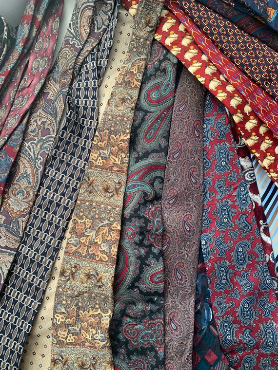 26 Vintage Silk Ties / 1980s & 1990s Men’s Necktie