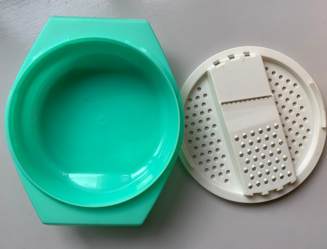 Tupperware Cheese Grater/ Vintage Plastic Jadeite Green and White