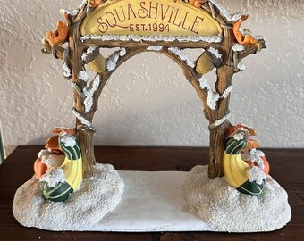 Charming Tails Squashville Est 1994 Arch Accessory Village Sign Pumpkins Fall