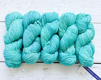 Malabrigo RIOS - ANKARA GREEN | Worsted Weight Yarn (4) ,4 Ply, 100% Superwash Merino Wool, Malabrigo Yarn, Gift for Knitters or Crocheters