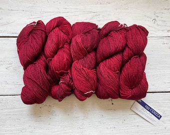 Malabrigo RIOS - CEREZA |Worsted Weight Yarn (4) ,4 Ply, 100% Superwash Merino Wool, Malabrigo Yarn, Gift for Knitters or Crocheters