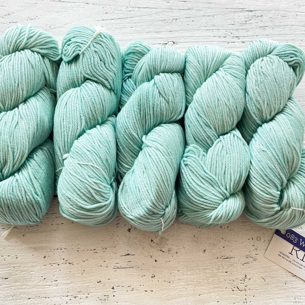 Malabrigo RIOS - WATER GREEN | Worsted Weight Yarn (4) ,4 Ply, 100% Superwash Merino Wool, Malabrigo Yarn, Gift for Knitters or Crocheters