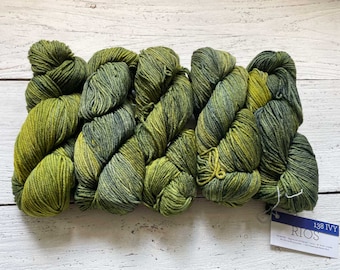 Malabrigo RIOS - IVY | Worsted Weight Yarn (4) ,4 Ply, 100% Superwash Merino Wool, Malabrigo Yarn, Gift for Knitters or Crocheters
