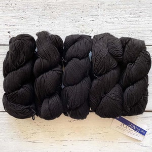 Malabrigo RIOS - BLACK | Worsted Weight Yarn (4) ,4 Ply, 100% Superwash Merino Wool, Malabrigo Yarn, Gift for Knitters or Crocheters