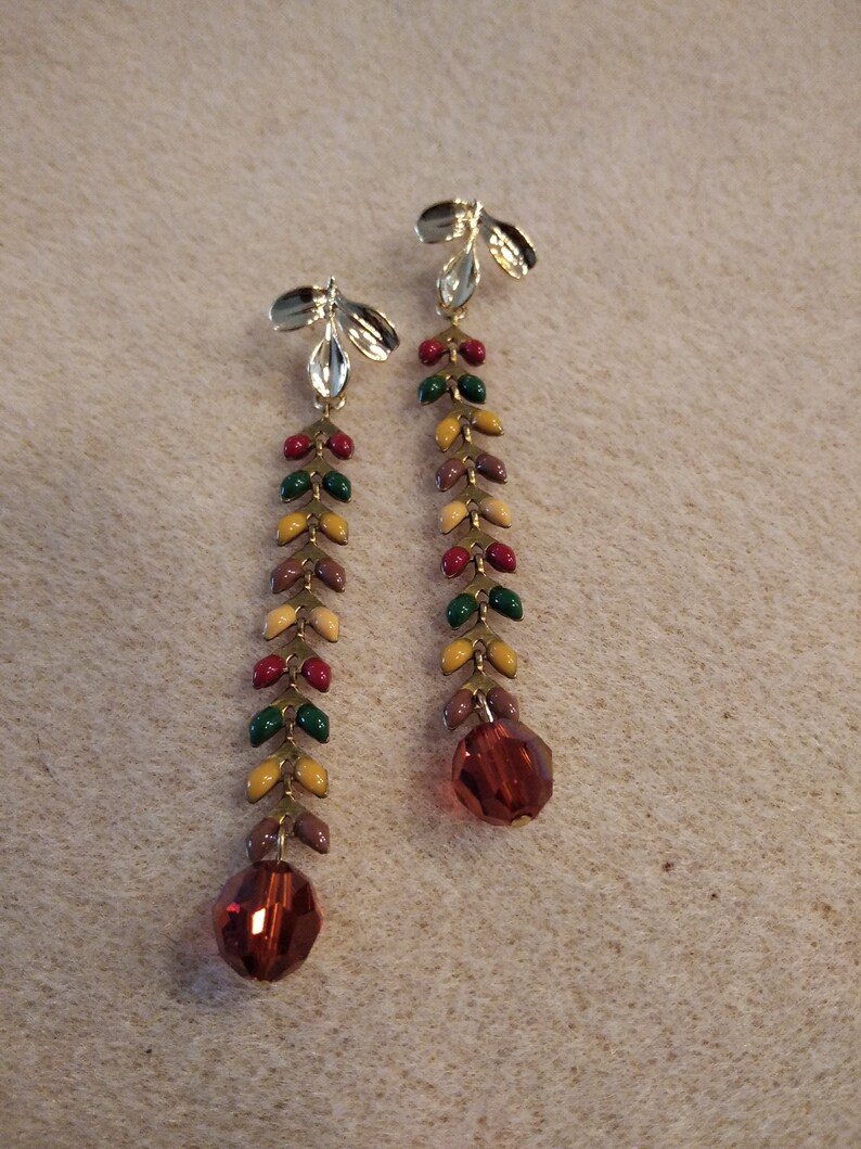 Boucles D'oreilles Pendantes Doré, Corail, Email Rouge, Perles Multicolores - Neuf Sans Emballage