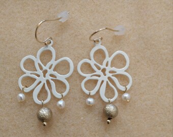 Boucles D'oreilles Dormeuses Avec Perles De Culture Baroque - Crochet Plaqué Or 18 Carats - Neuf Avec étiquettes