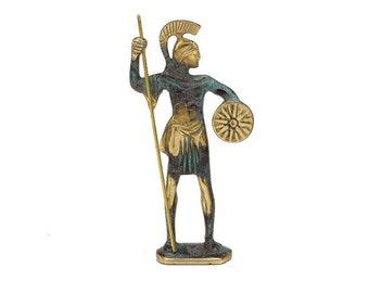 Statua in bronzo di Achille, eroe greco e guerriero della guerra di Troia.