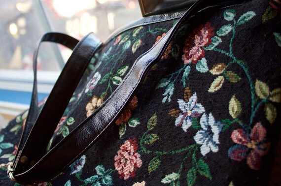 Vintage 1980s Floral Tapestry Purse