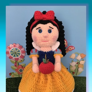 Snow White crochet pattern, princess (English PDF pattern only, not the finished doll)
