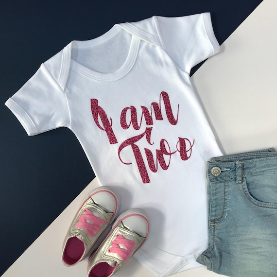 i am 2 outfit girl