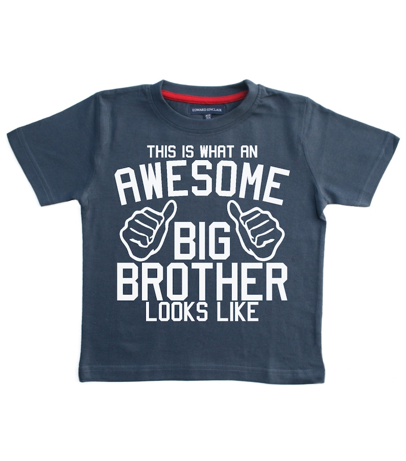 This is what an awesome Big Brother looks like Boys T-Shirt Navy