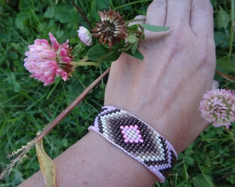 Native American Beaded Bracelet. American Indian. Loom bracelet traditional pattern. Boho Gypsie. Brown and pink. Inspired Clovers Flowers