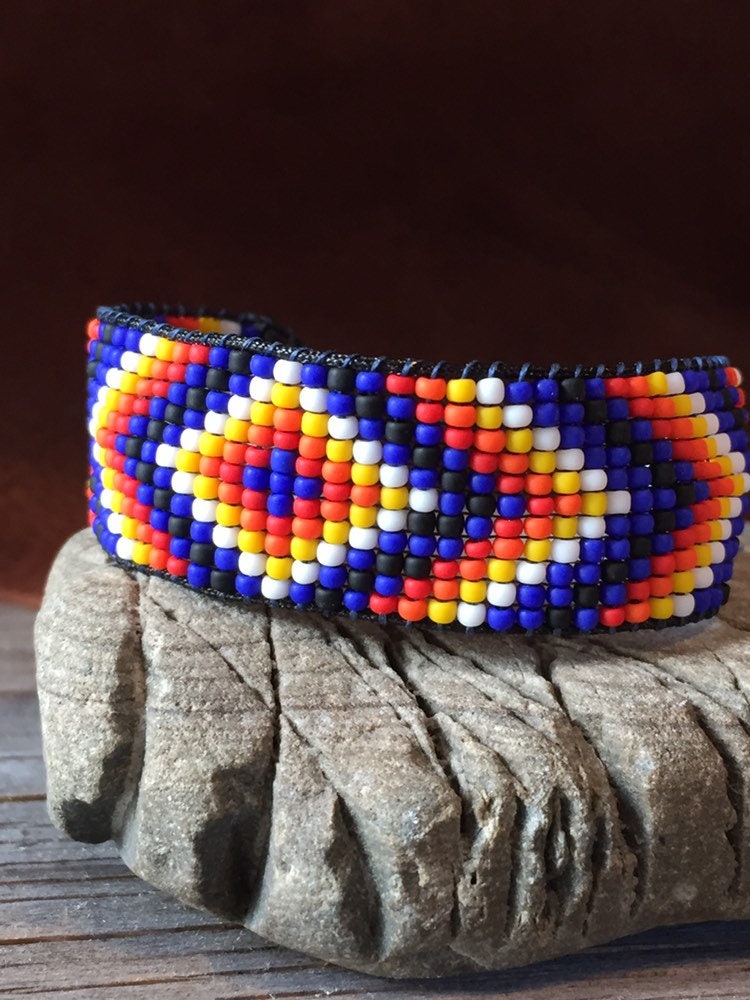 Beaded Bracelet. Bohemian Loom Bracelet. American Indian. Seed Beads. Loom Bracelet Arrow Motifs. Beige, Blue, Bronze