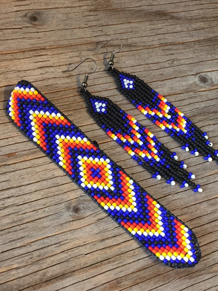 ネイティブアメリカンのビーズブレスレット。アメリカインディアン