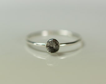 925 silver ring with small faceted tourmaline quartz