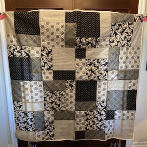 Schmetterlinge Patchwork Schwarz und Weiß Quilt