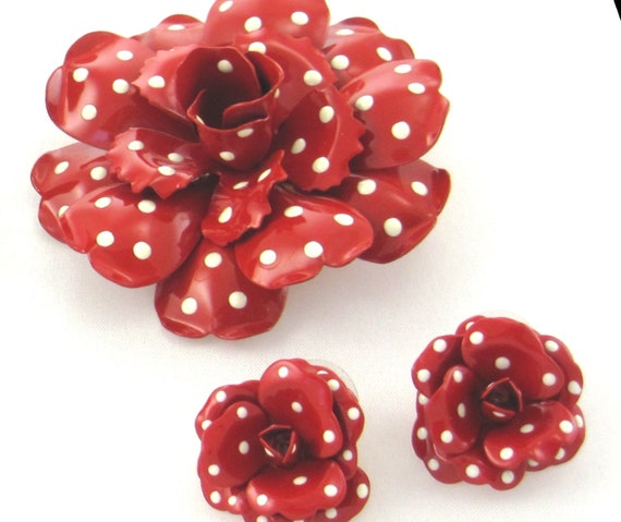 Retro 60s Flower Power JOAN RIVERS Red Polka Dot E
