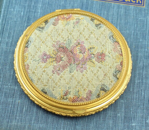 1940s 50s Faux Petit Point TAPESTRY Fabric FACE C… - image 7