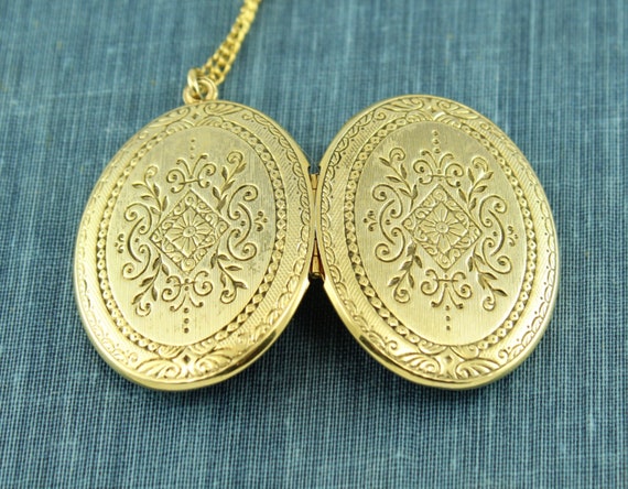 SweetHeart Keepsake 50s Oval Double Picture LOCKE… - image 5